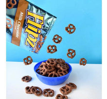 Cargar imagen en el visor de la galería, Pretzels Flipz Con Cobertura De Milk Chocolate 212g 4 Pack