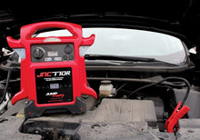 Cargar imagen en el visor de la galería, Clore Automotive Jump-n-carry Jnc770r 1700 Pico Amp 12v Jump